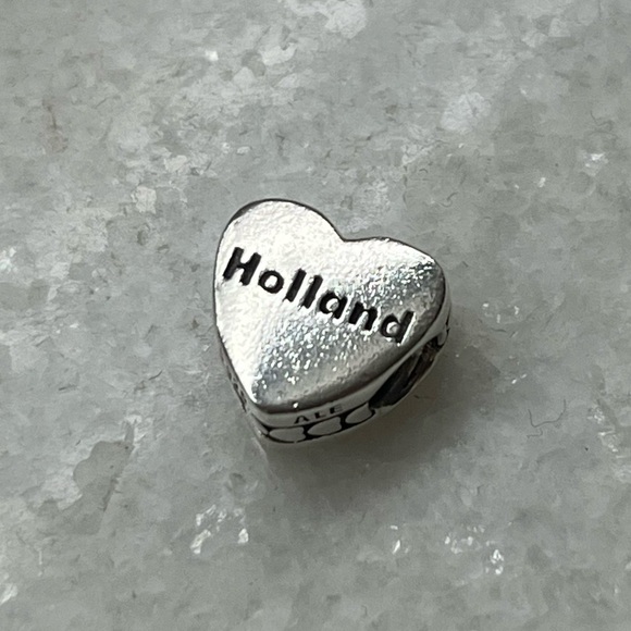 Holland Heart Pandora Charm 935 Silver - Picture 1 of 5